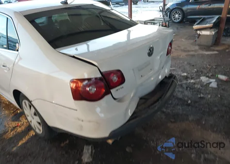 2009 Volkswagen Jetta Se/Sel из США, поврежденный, VIN 3VWRZ71K89M043143